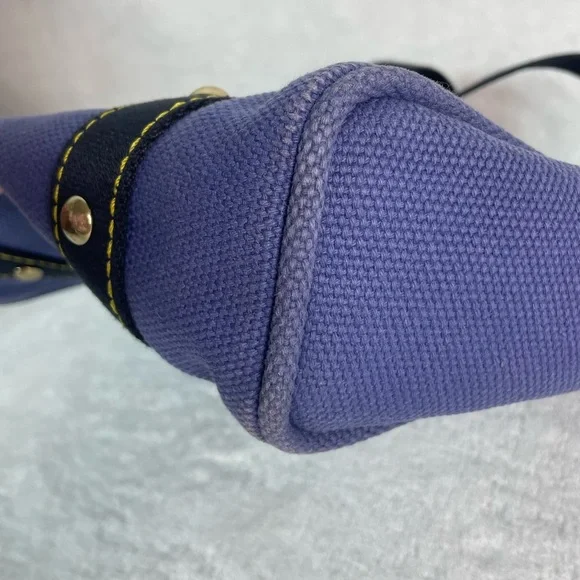 Louis Vuitton Antigua
Cabas Blue MM Tote Bag - Picture 9 of 17